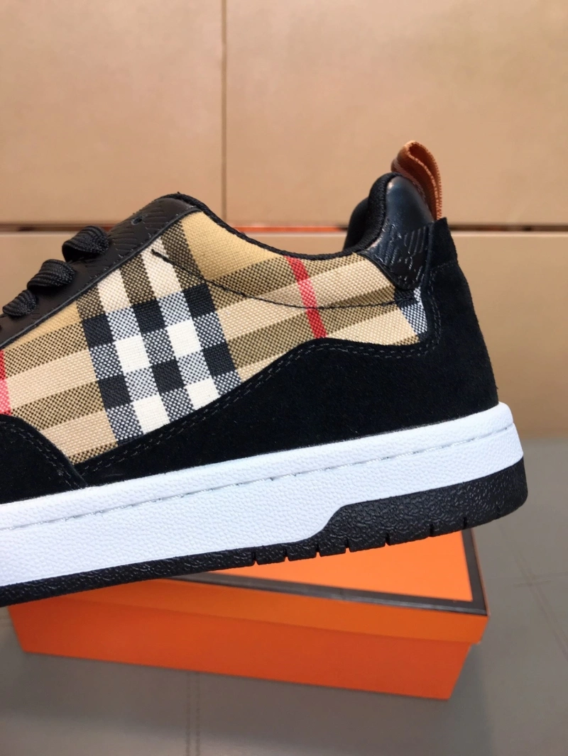 Flexible Bxrbxrry Sneakers 115160
