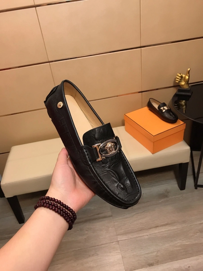 HighQuality Gxvxnchy Leather Shoes 153641