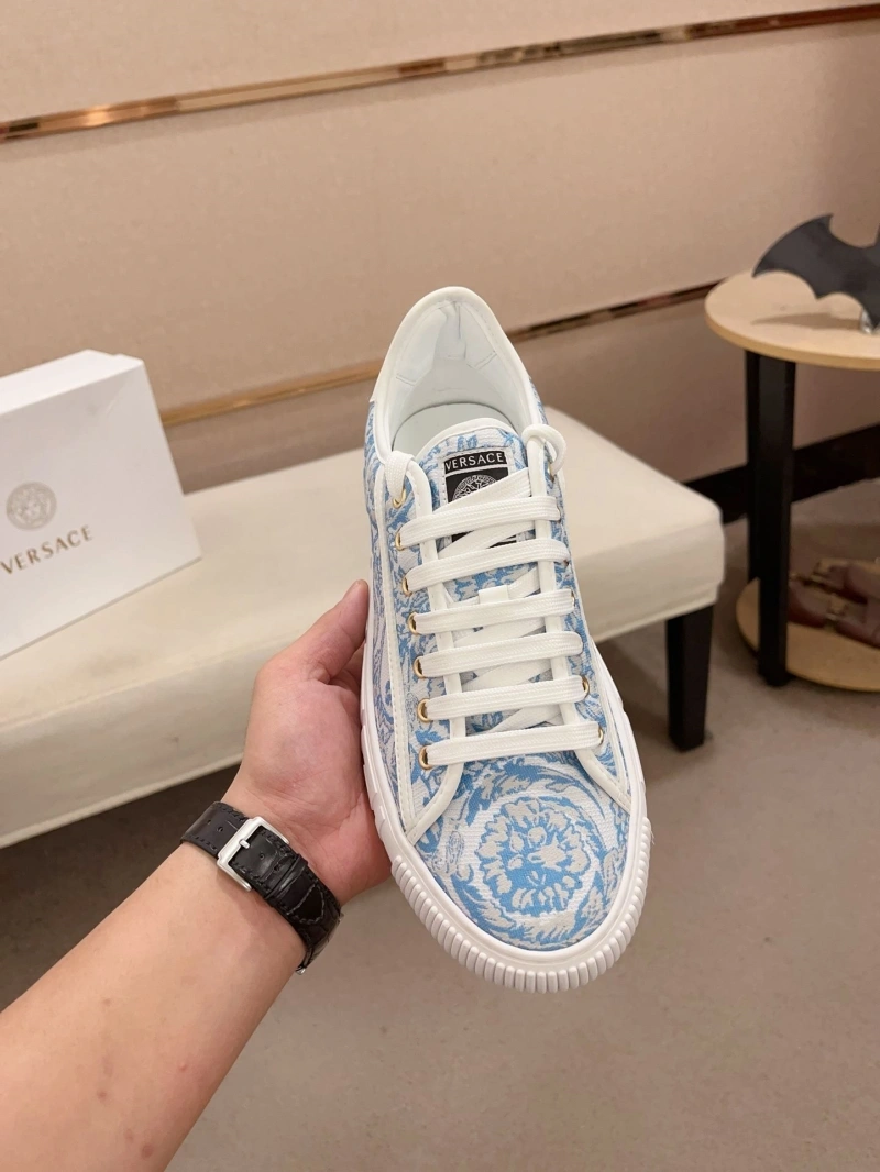 Resilient Gxvxnchy Sneakers 153449