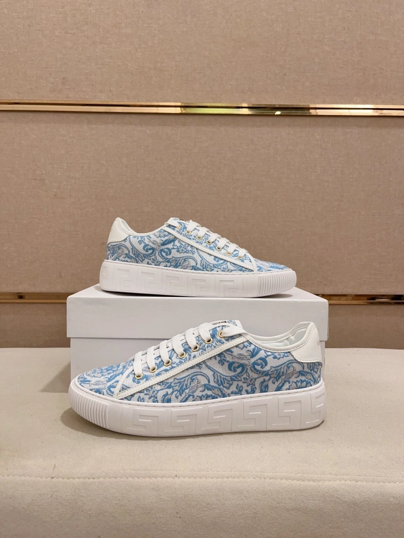 Resilient Gxvxnchy Sneakers 153449