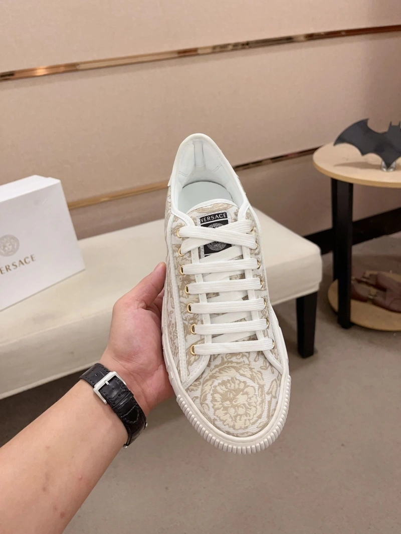 Reliable Gxvxnchy Sneakers 153448
