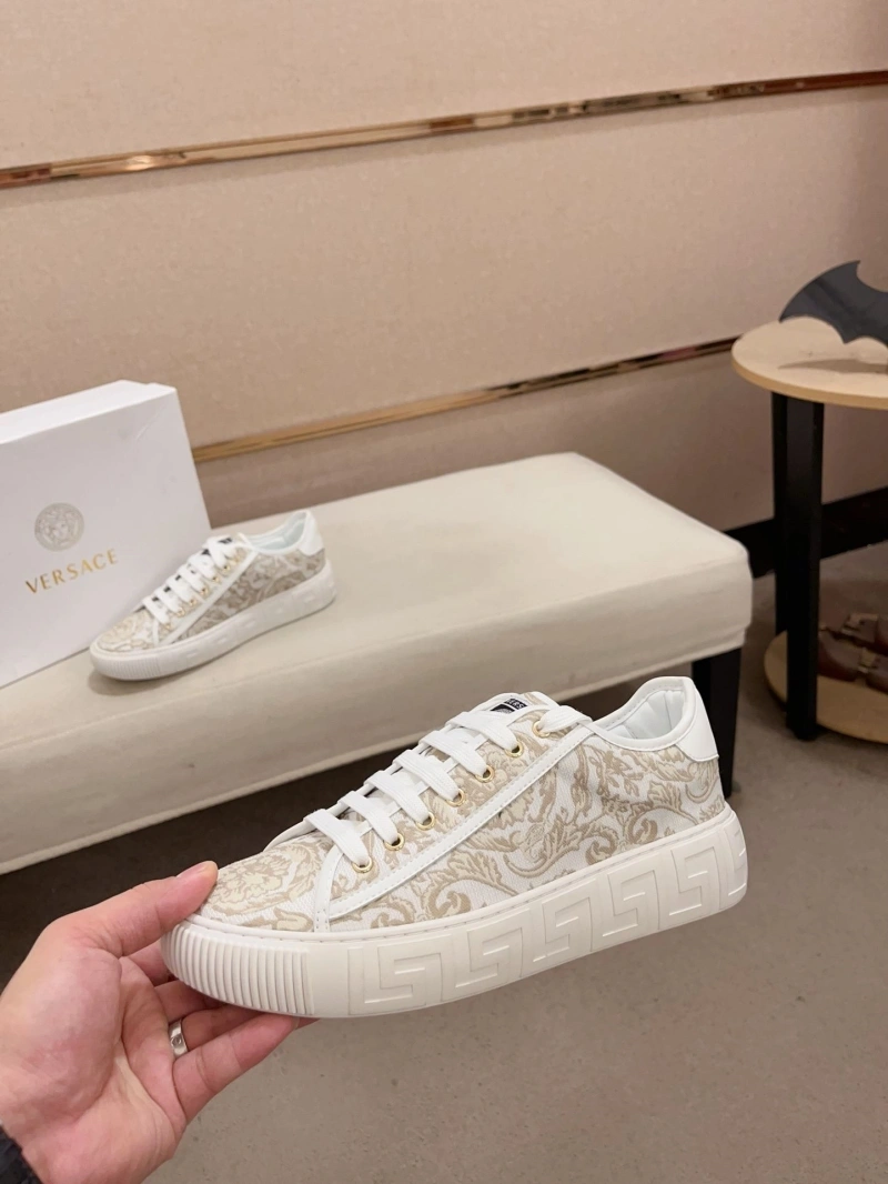 Reliable Gxvxnchy Sneakers 153448