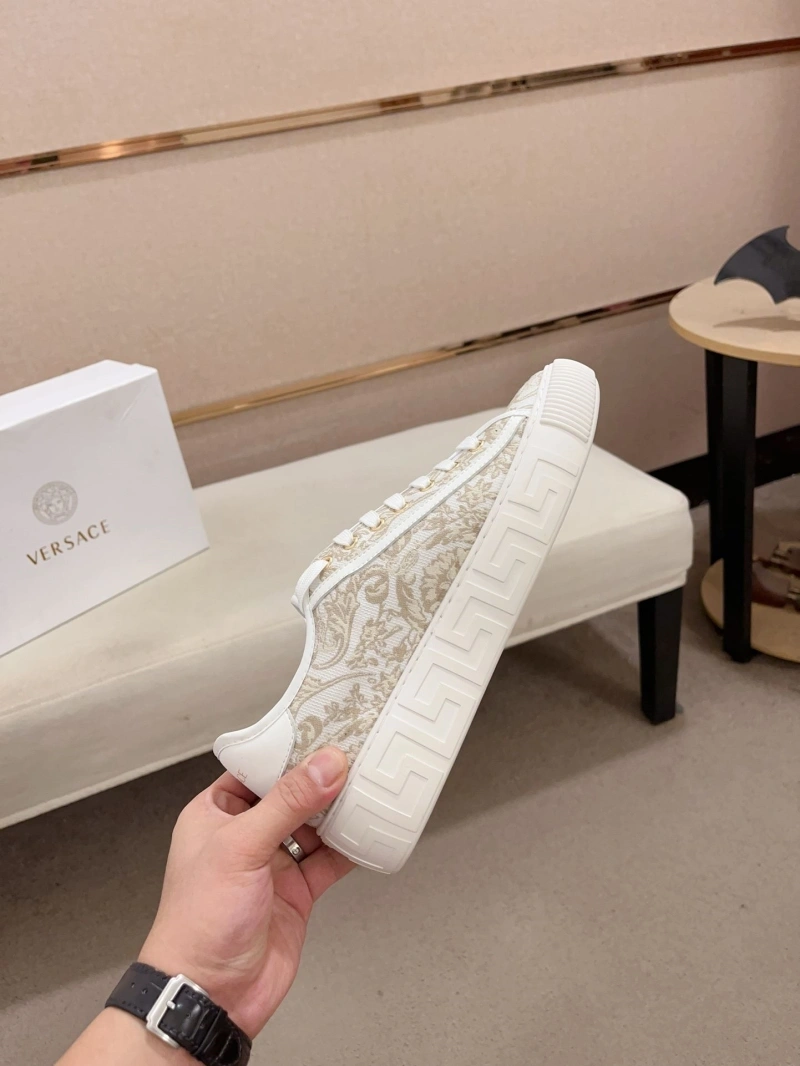 Reliable Gxvxnchy Sneakers 153448