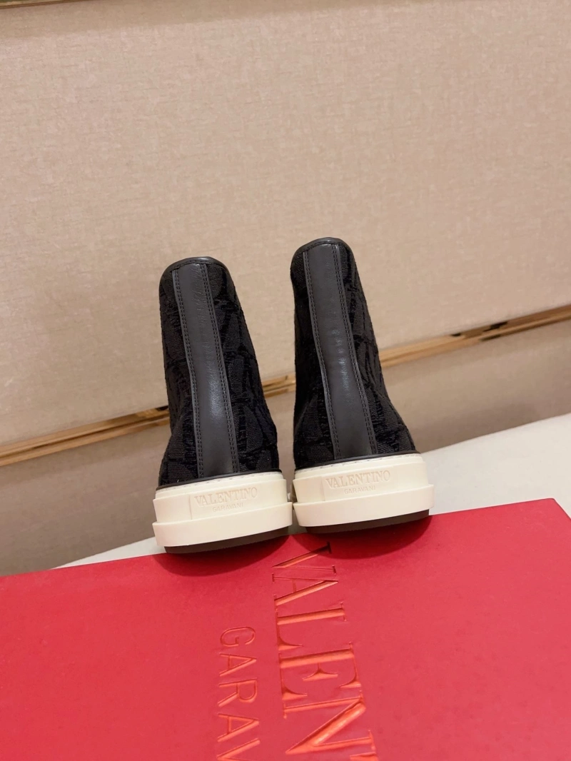 Lightweight Vxlxntino Sneakers 231144
