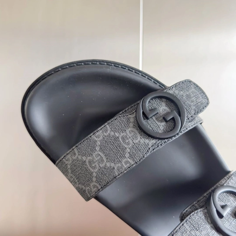 Sophisticated Gxccx Slippers 159556