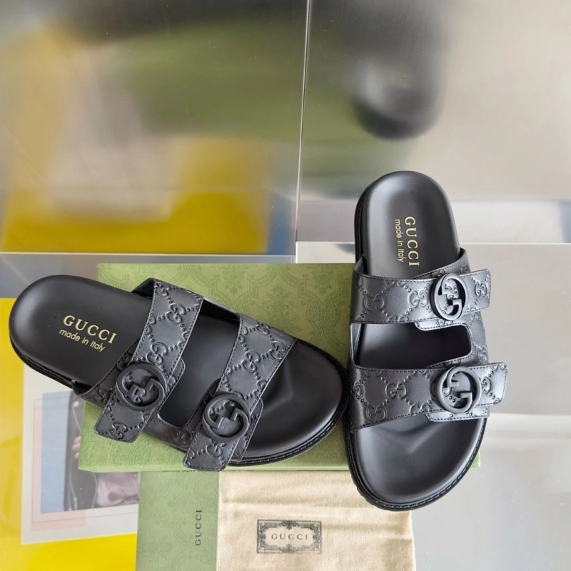 Fashionable Gxccx Slippers 159562