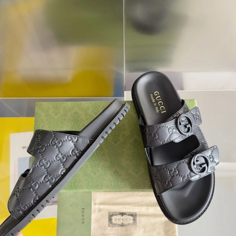 Fashionable Gxccx Slippers 159562