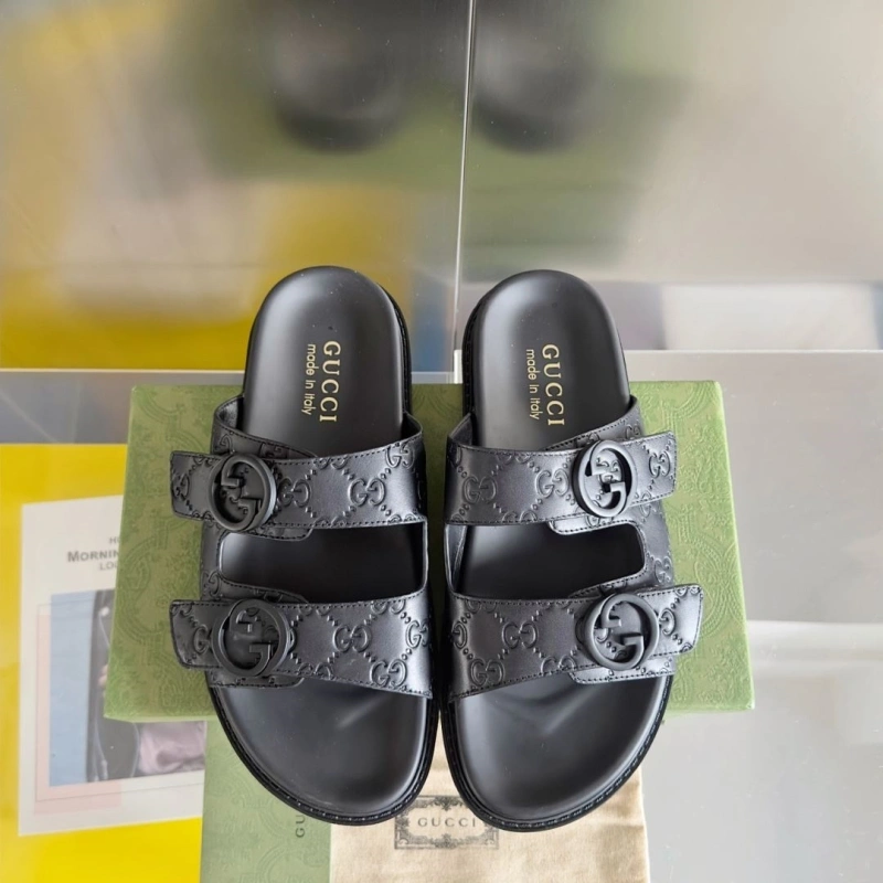 Fashionable Gxccx Slippers 159562