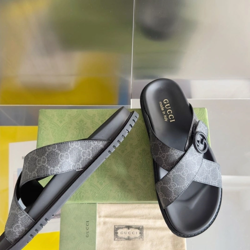 Efficient Gxccx Slippers 159550