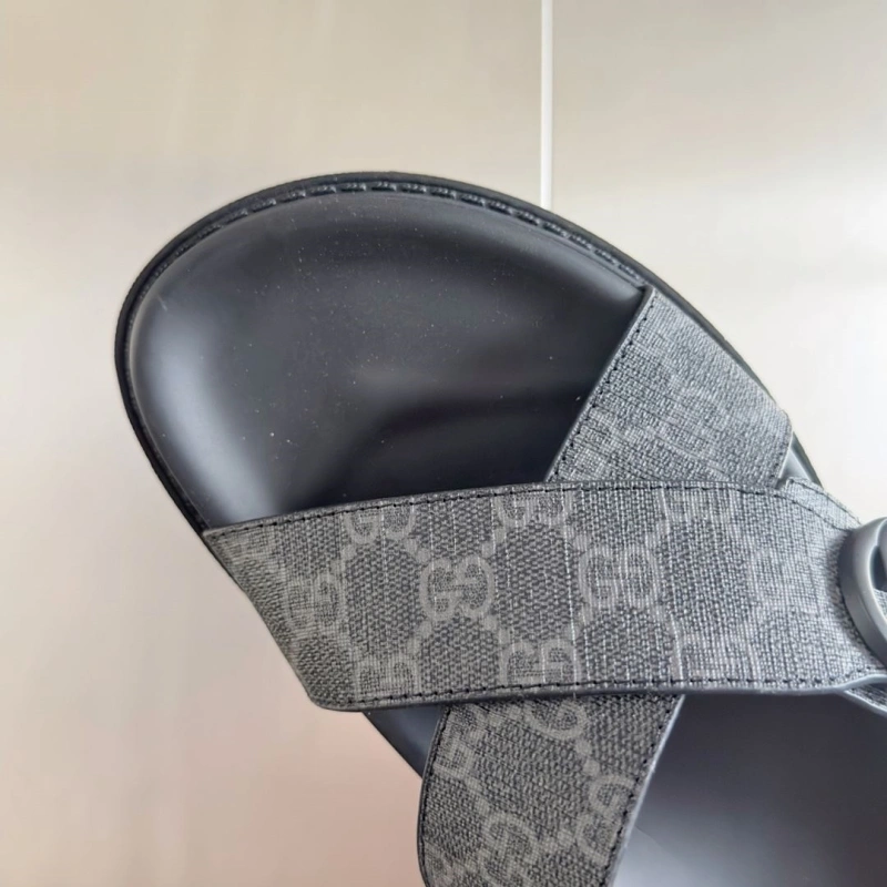 Efficient Gxccx Slippers 159550