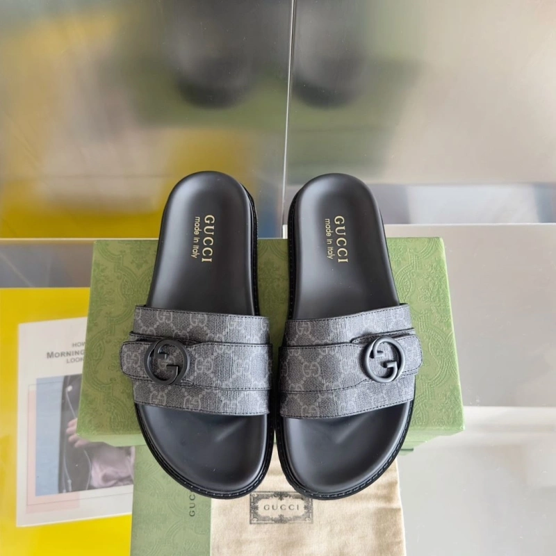 Gxccx Slippers Bright 159547