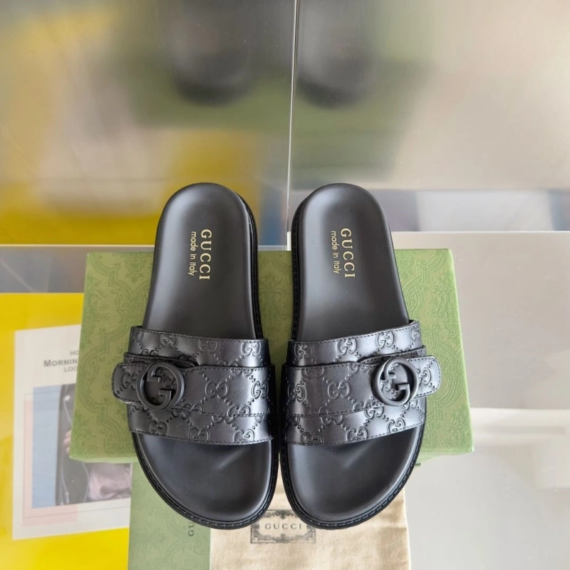 WellDesigned Gxccx Slippers 159549