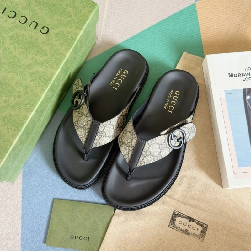Versatile Gxccx Slippers 159553