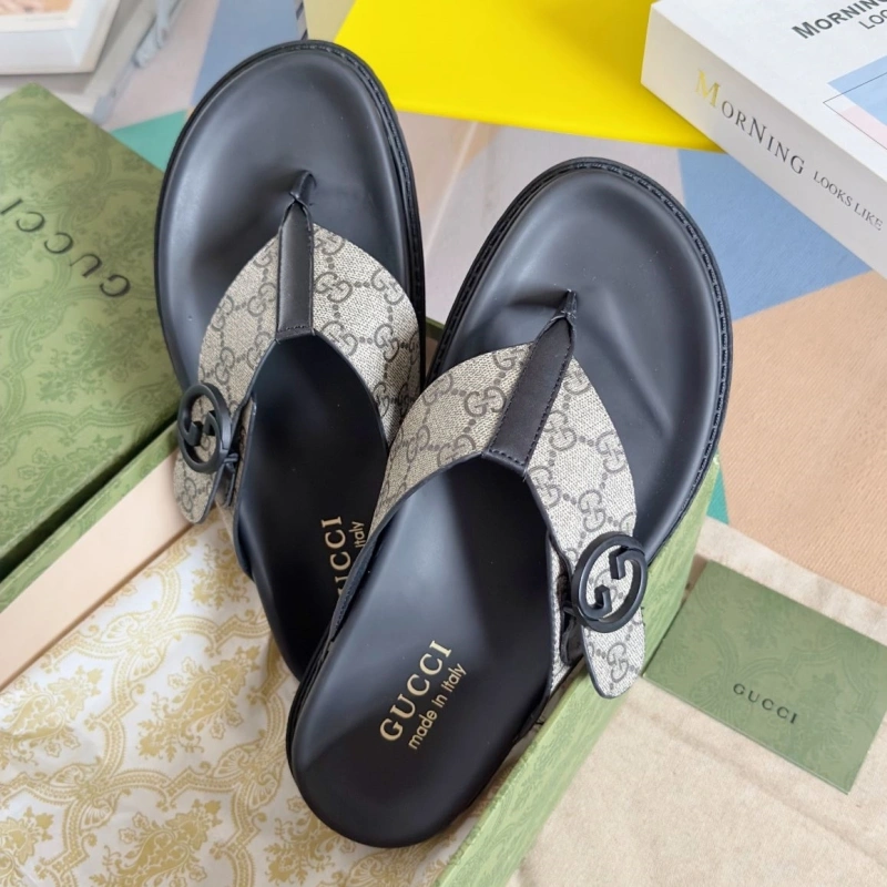 Versatile Gxccx Slippers 159553