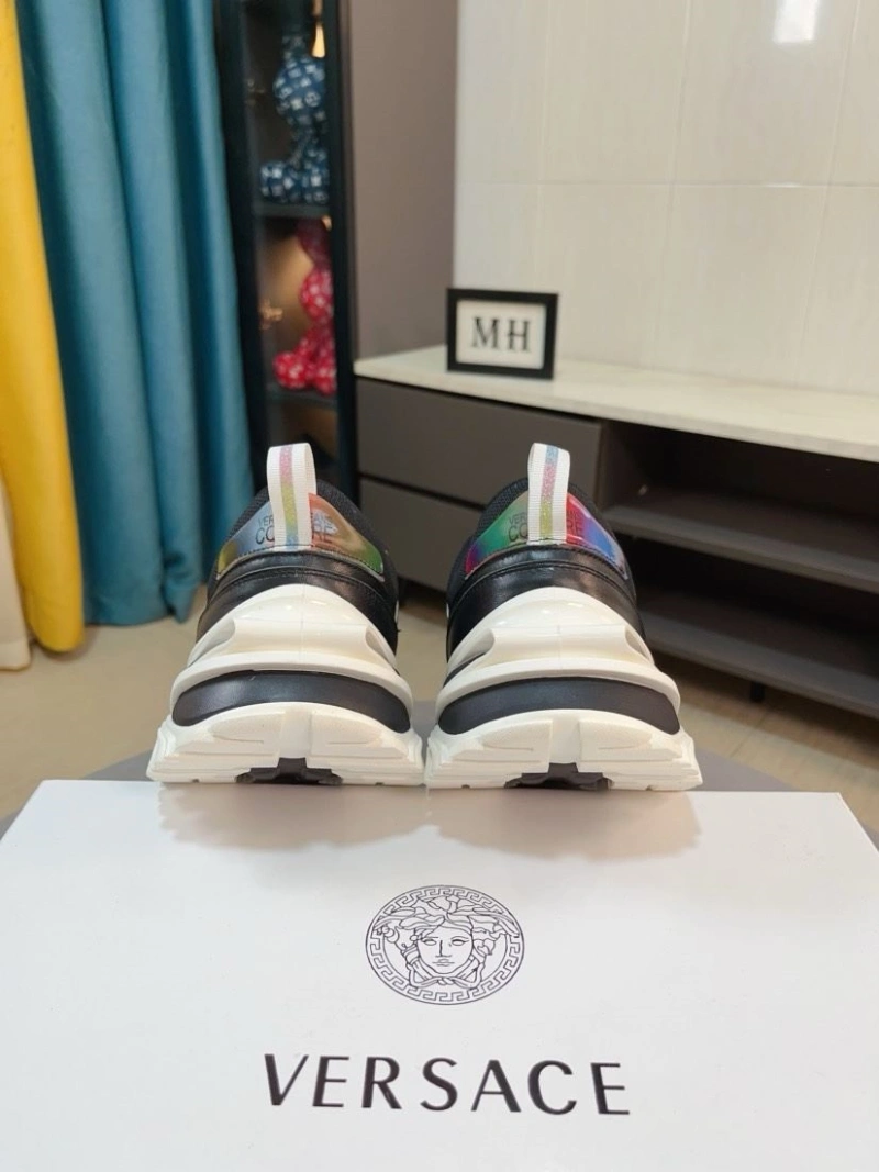 Trendsetting Gxvxnchy Sneakers 153447