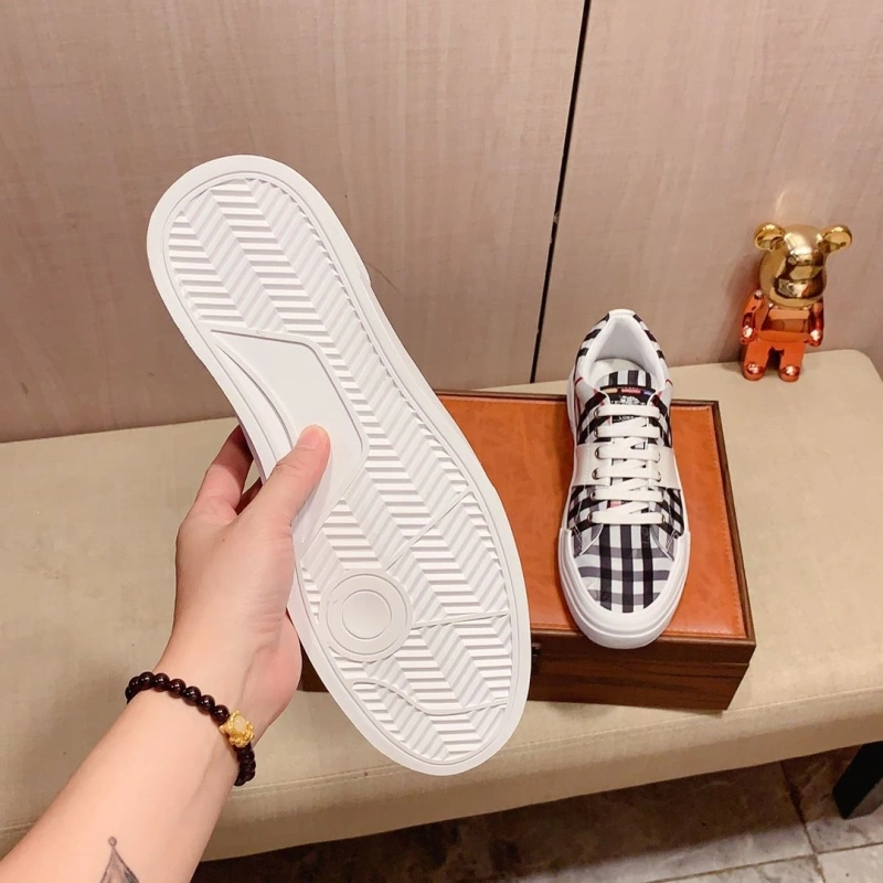 EyeCatching Bxrbxrry Sneakers 115150