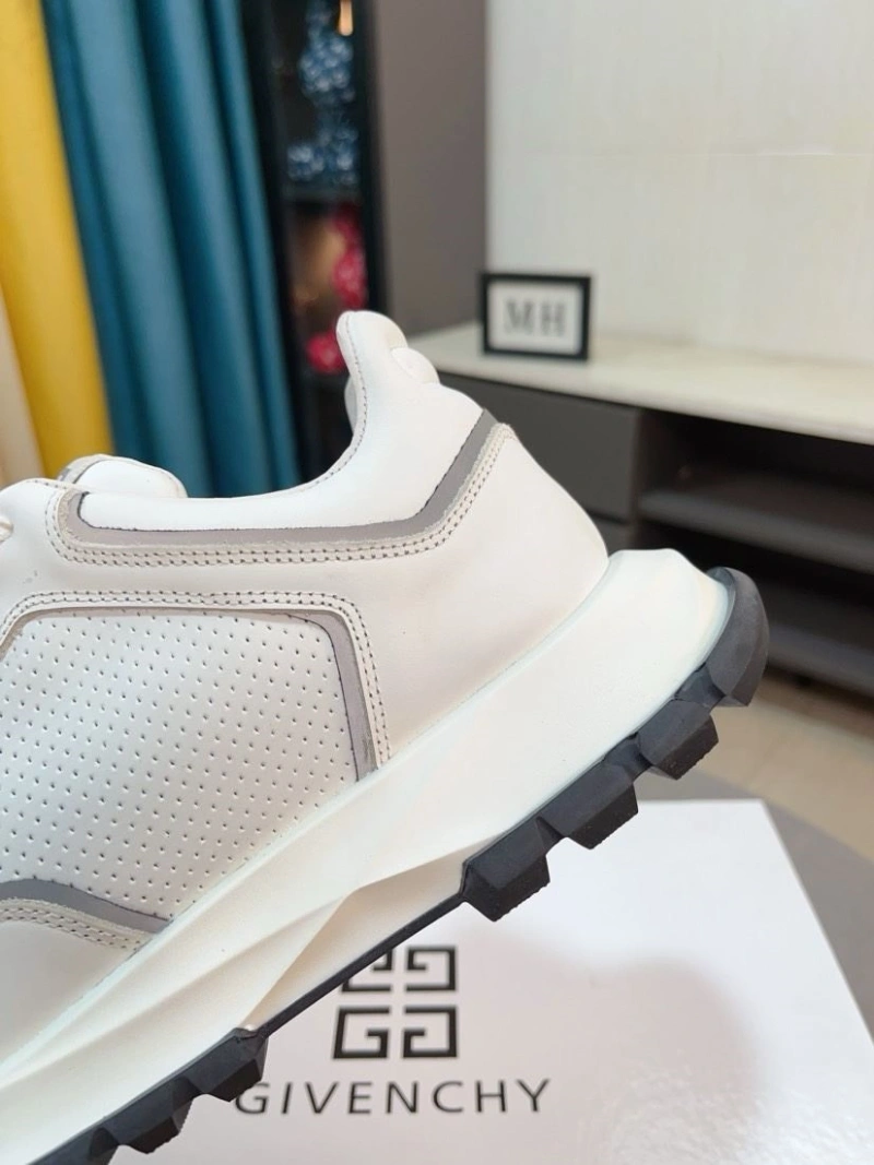 Affordable Gxvxnchy Sneakers 153444