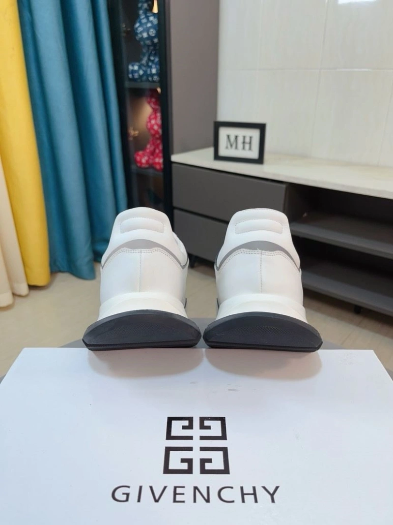 Affordable Gxvxnchy Sneakers 153444
