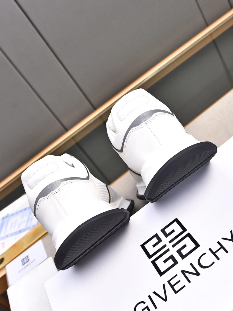 NewStyle Gxvxnchy Sneakers 153433