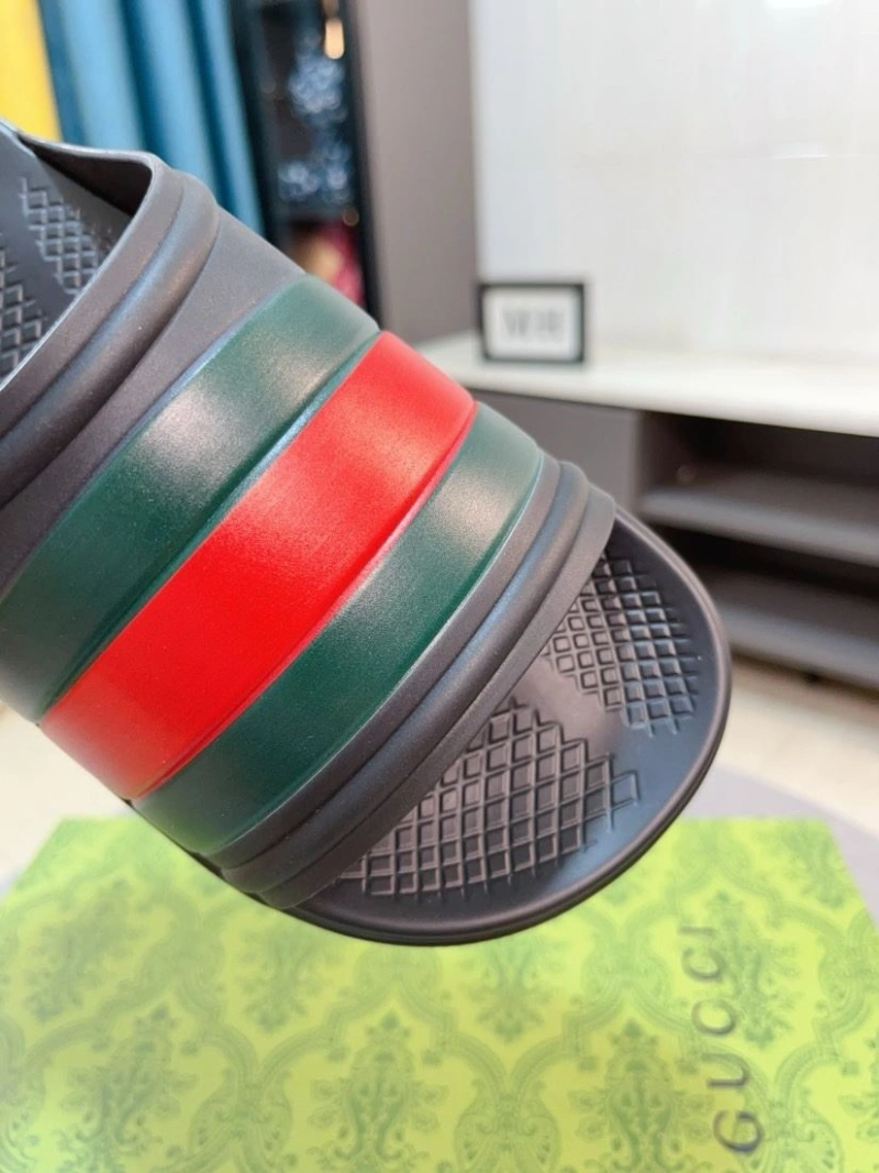Resilient Gxccx Slippers 159519