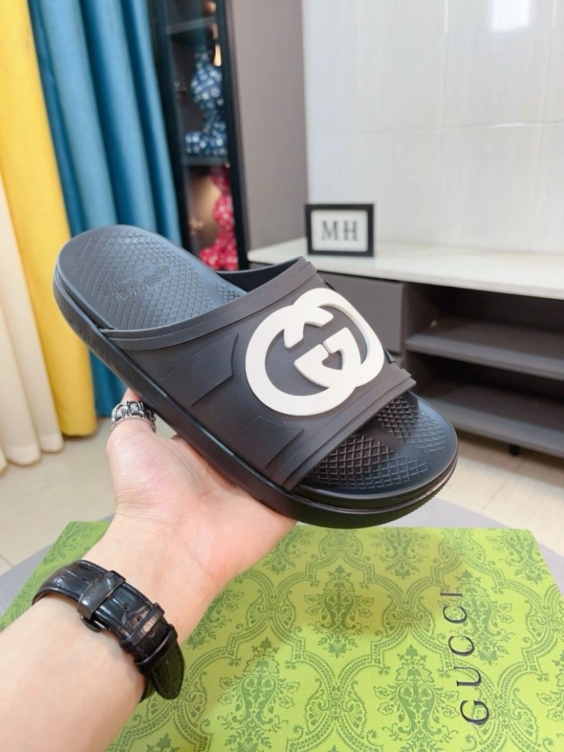 Versatile Gxccx Slippers 159524