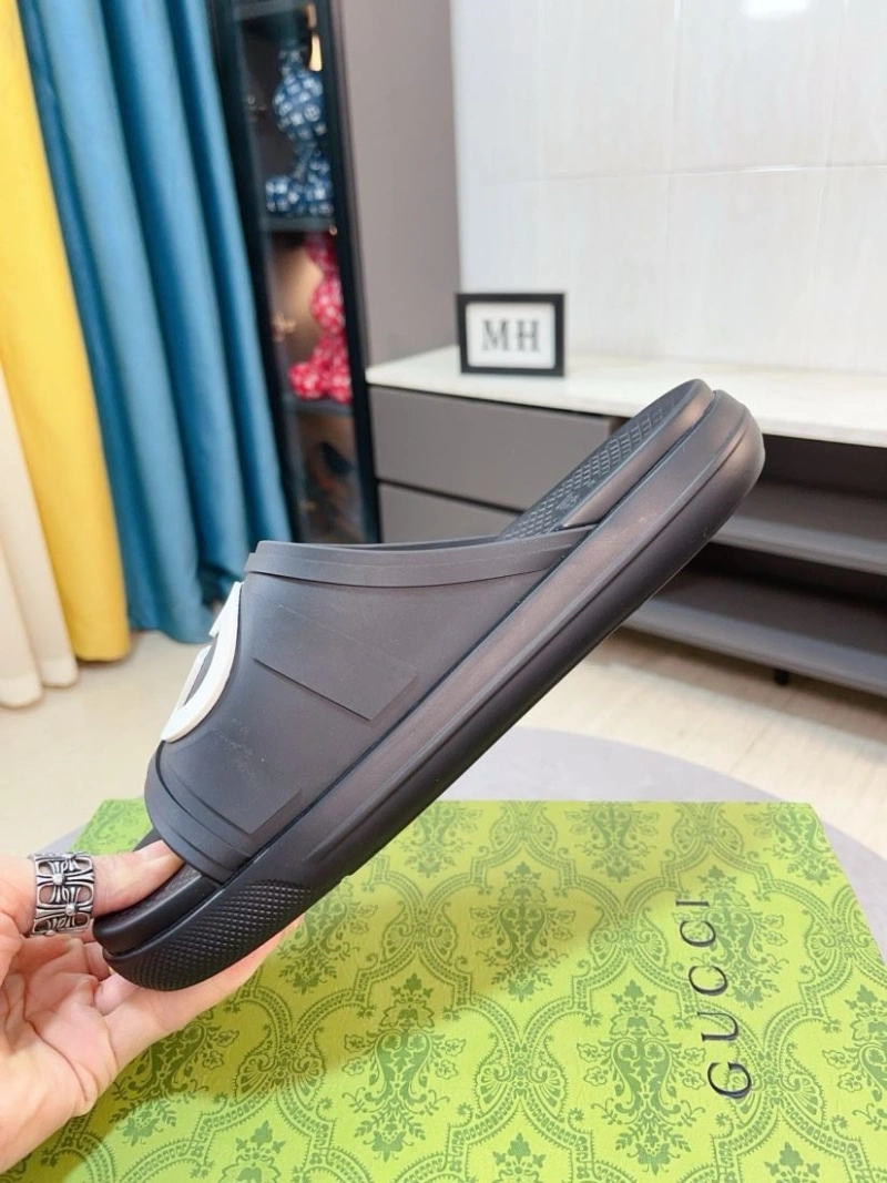 Versatile Gxccx Slippers 159524
