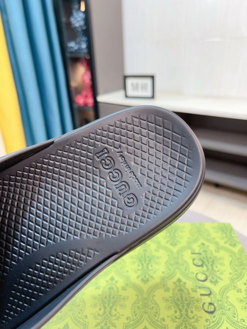 Versatile Gxccx Slippers 159524