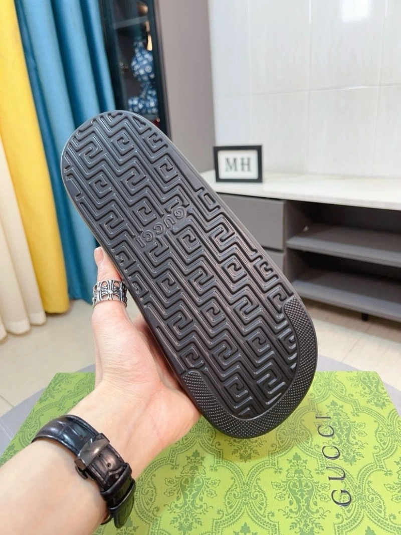 Versatile Gxccx Slippers 159524