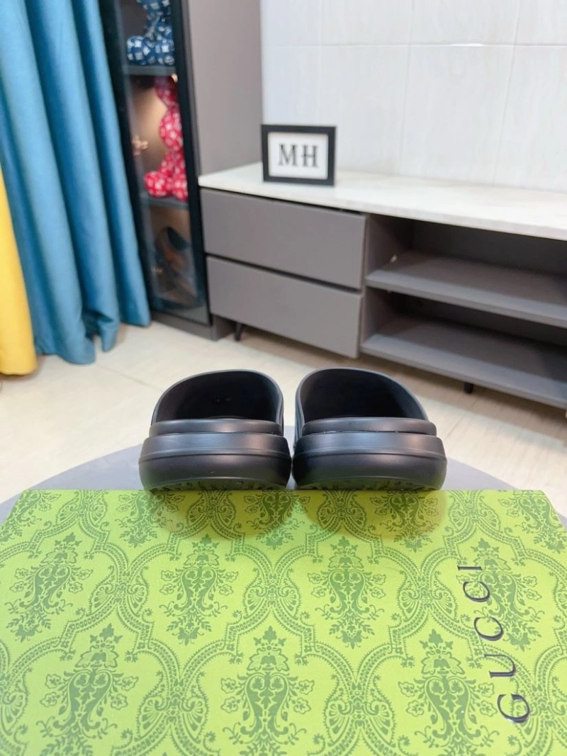 Versatile Gxccx Slippers 159524