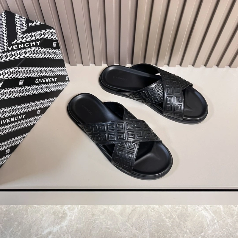 AllSeason Gxvxnchy Slippers 153467