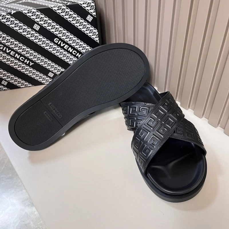 AllSeason Gxvxnchy Slippers 153467