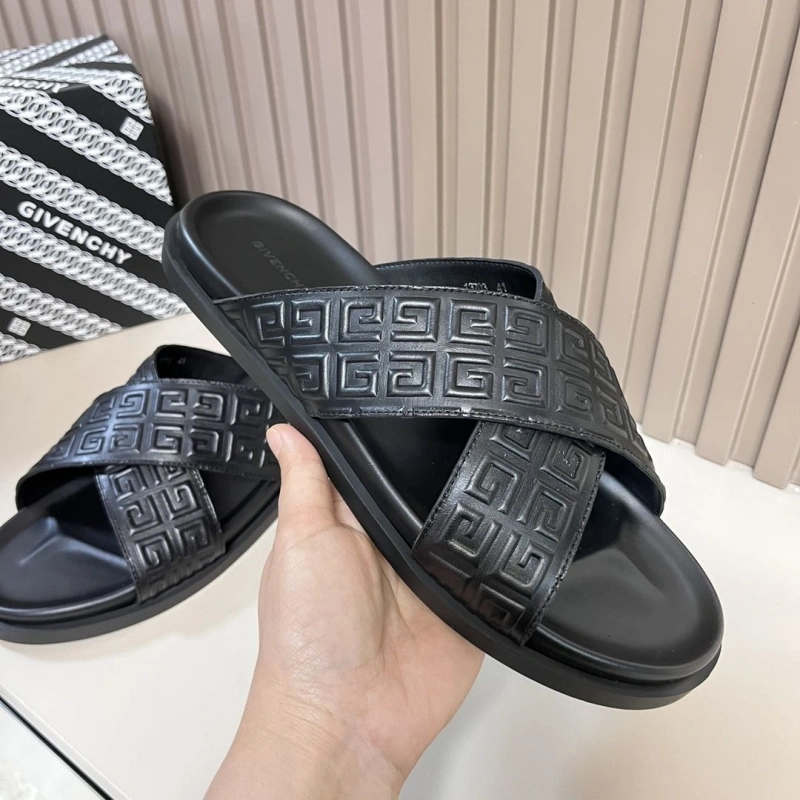 AllSeason Gxvxnchy Slippers 153467