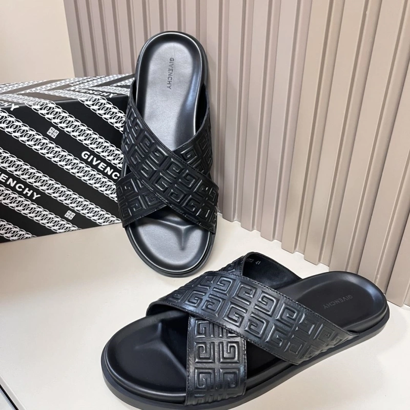 AllSeason Gxvxnchy Slippers 153467