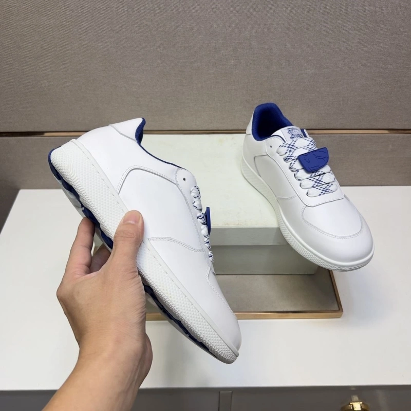 Flexible Bxrbxrry Sneakers 115144