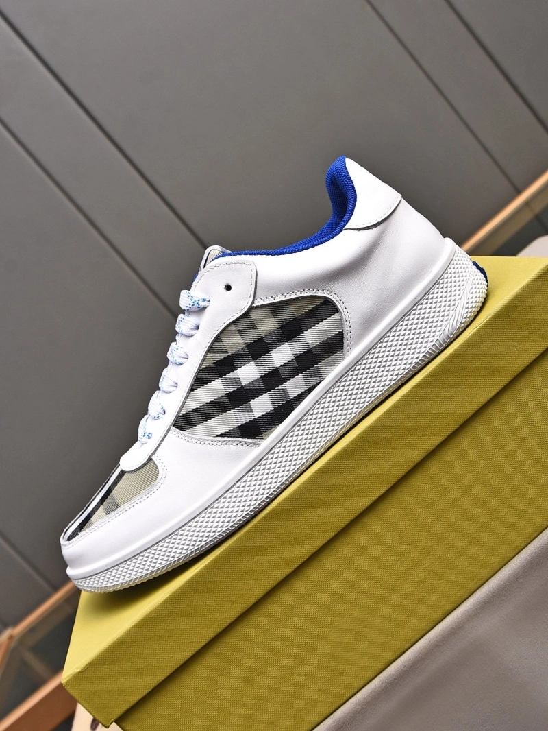 Minimalist Bxrbxrry Sneakers 115139