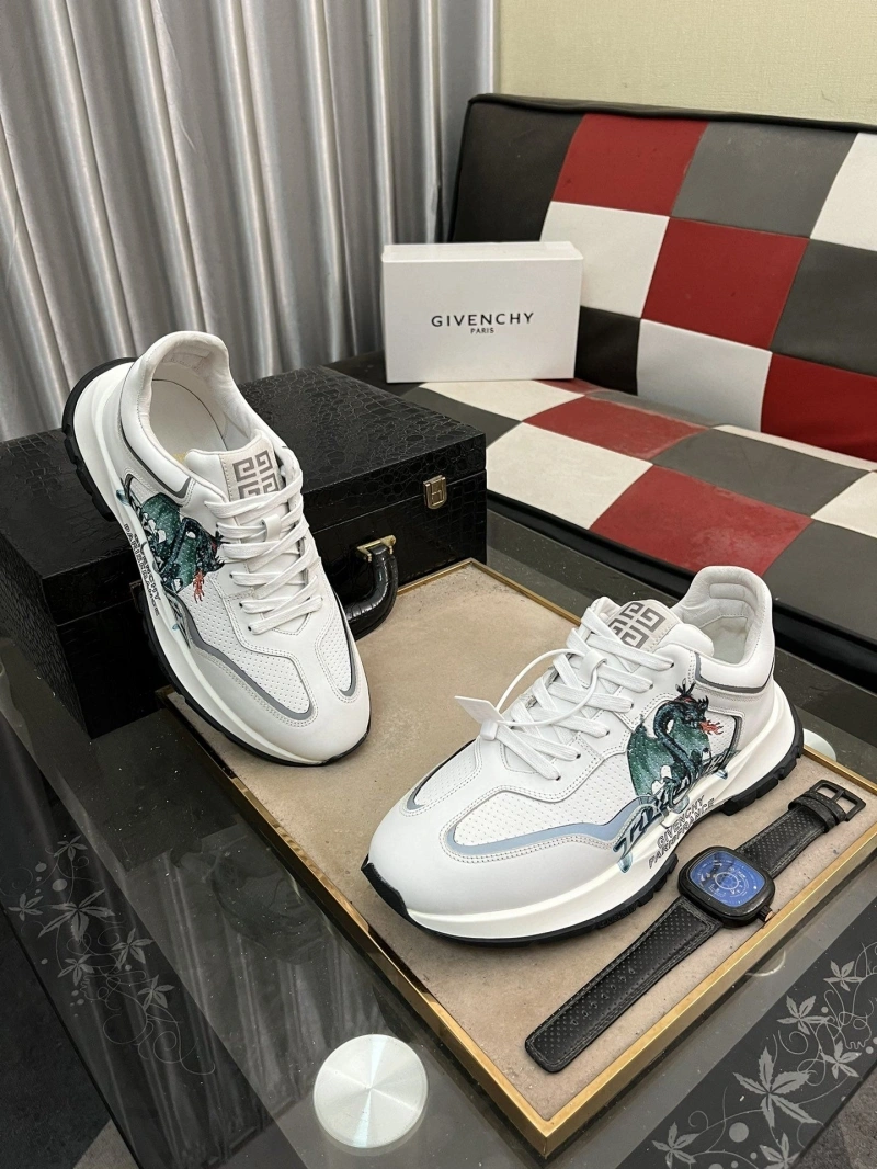 Versatile Gxvxnchy Sneakers 153428