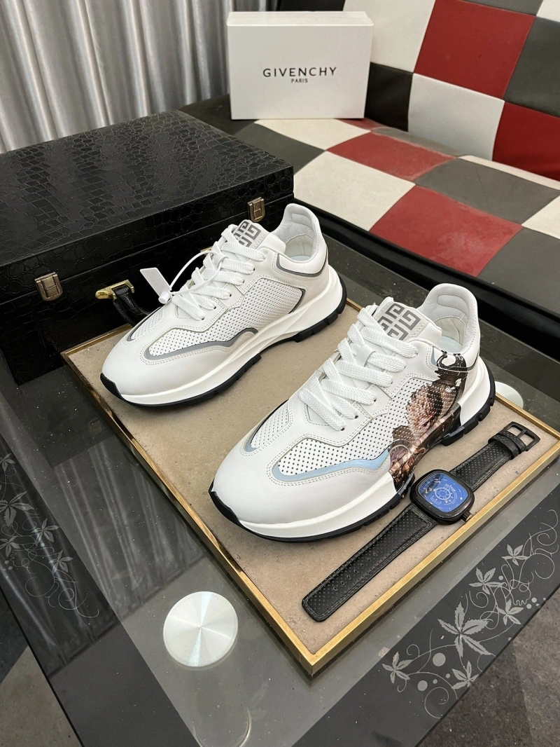 EyeCatching Gxvxnchy Sneakers 153423