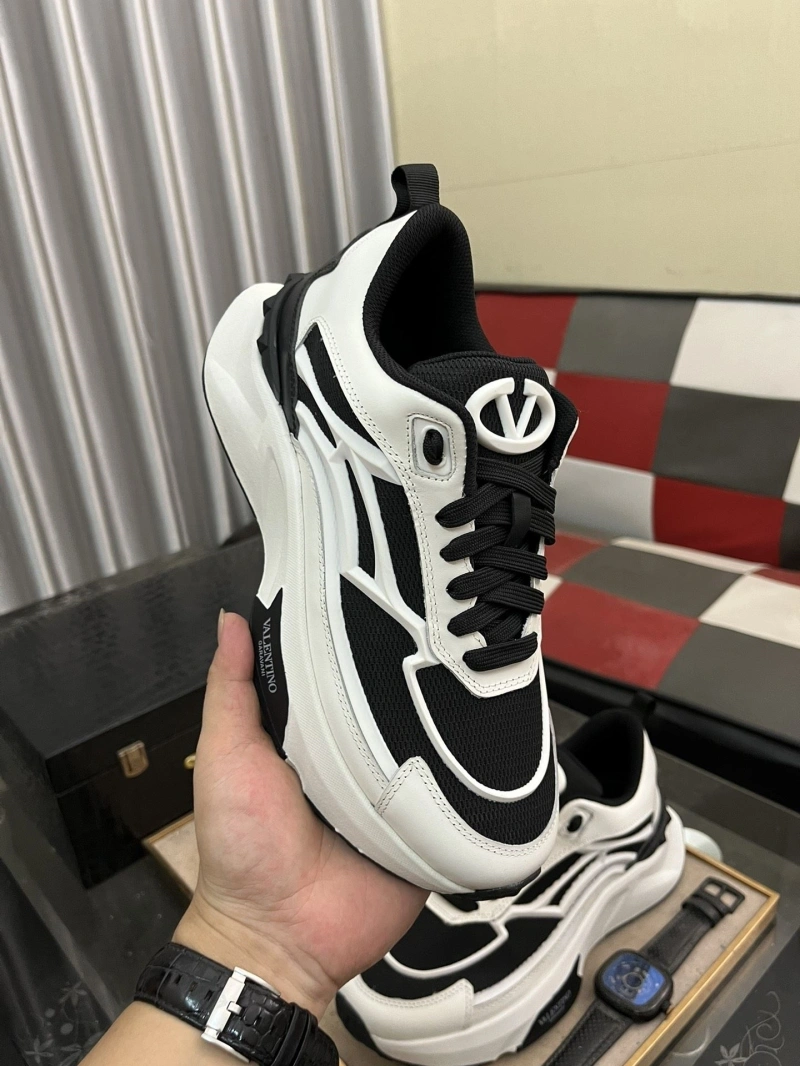 Timeless Vxlxntino Sneakers 231137