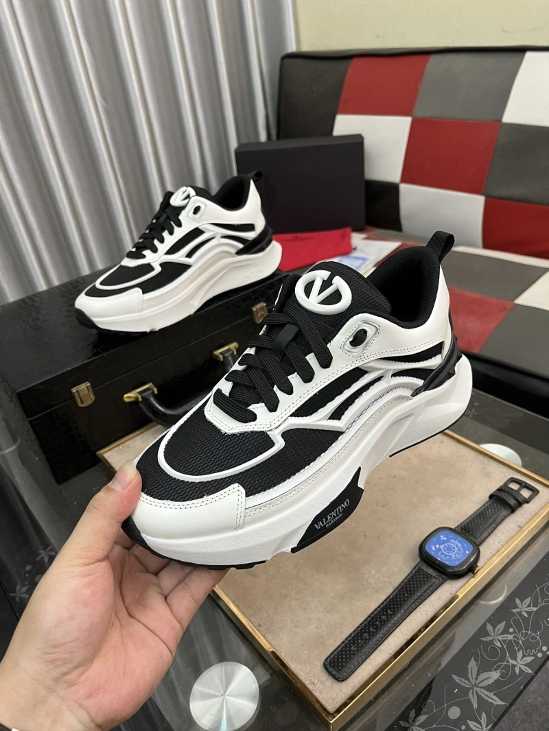 Timeless Vxlxntino Sneakers 231137