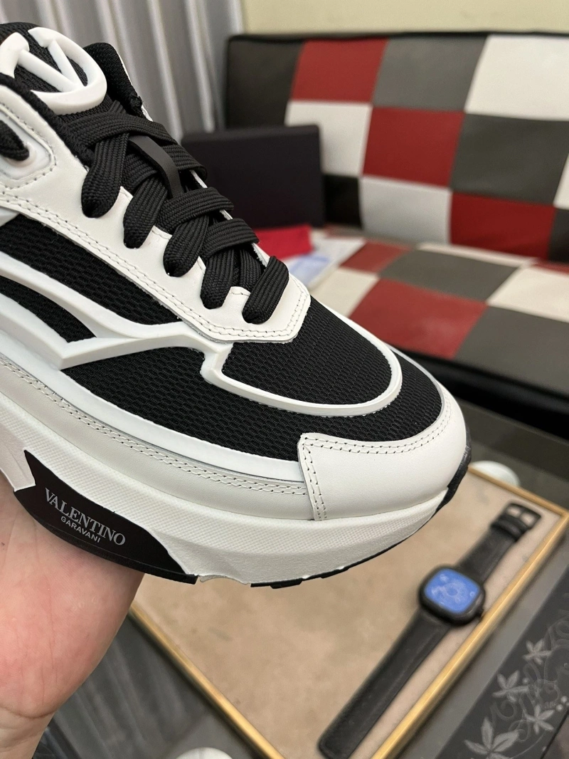 Timeless Vxlxntino Sneakers 231137