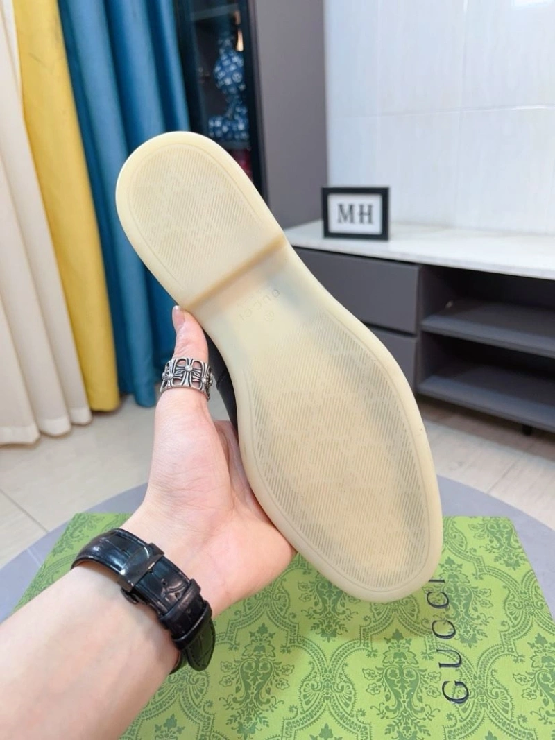 Flexible Gxccx Leather Shoes 160101