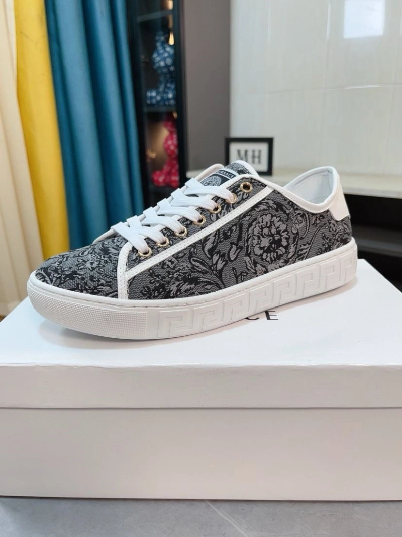 Gxvxnchy Sneakers Practical 153421