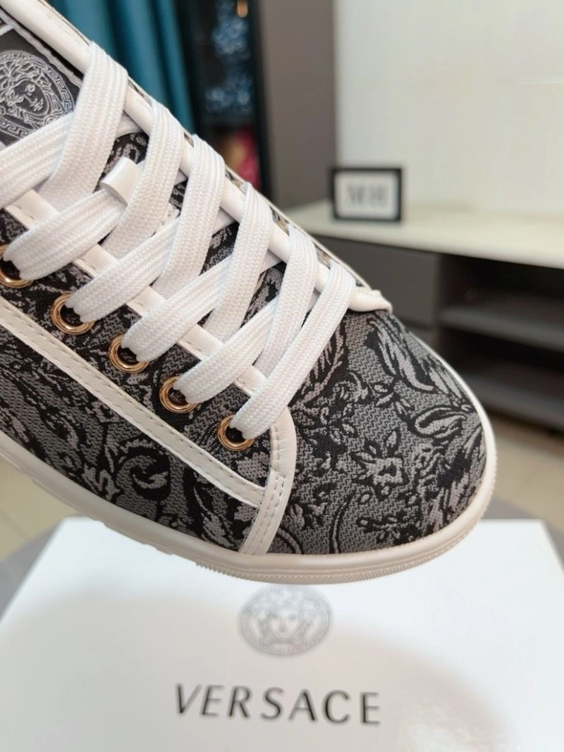 Gxvxnchy Sneakers Practical 153421