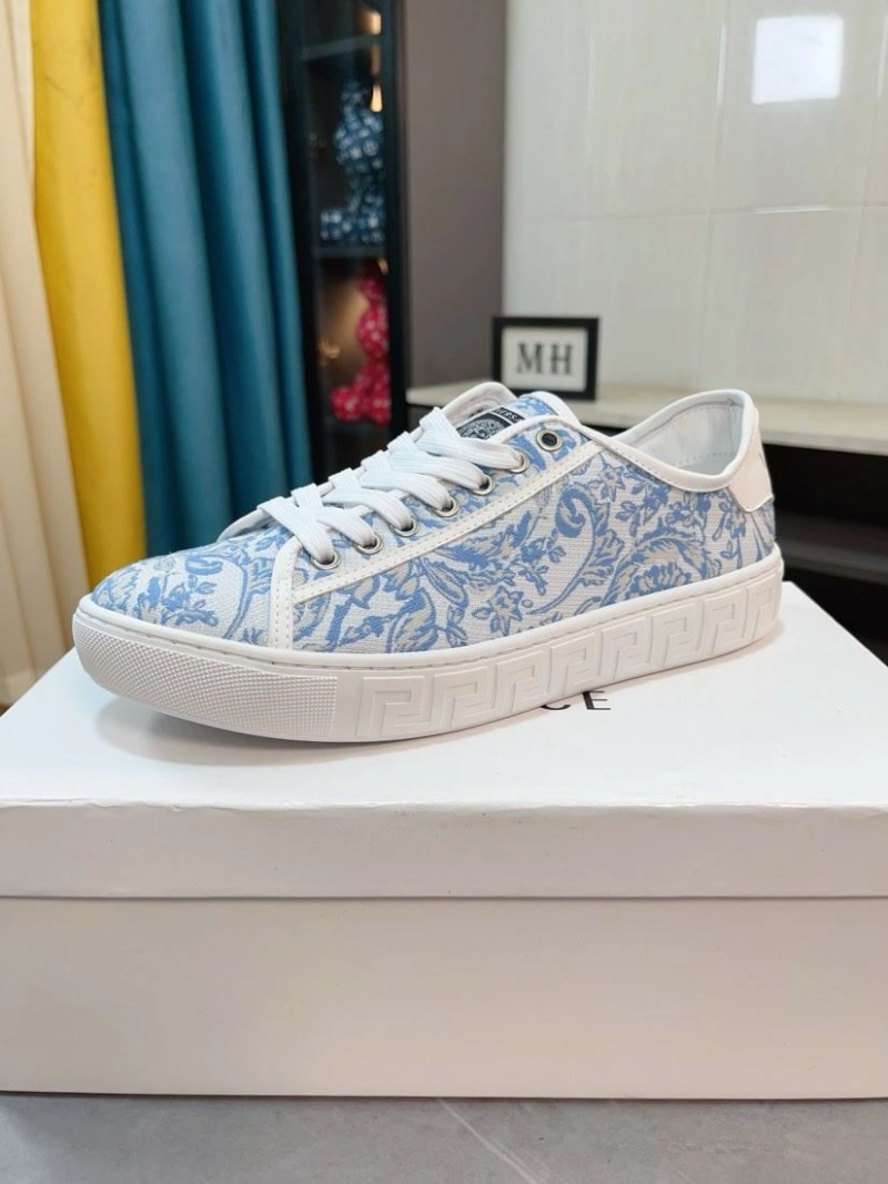 Gxvxnchy Sneakers AllSeason 153431