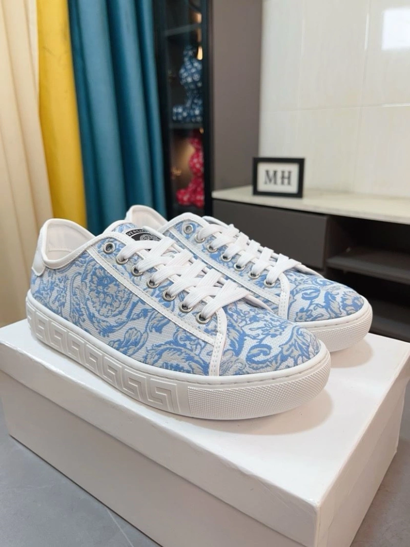 Gxvxnchy Sneakers AllSeason 153431
