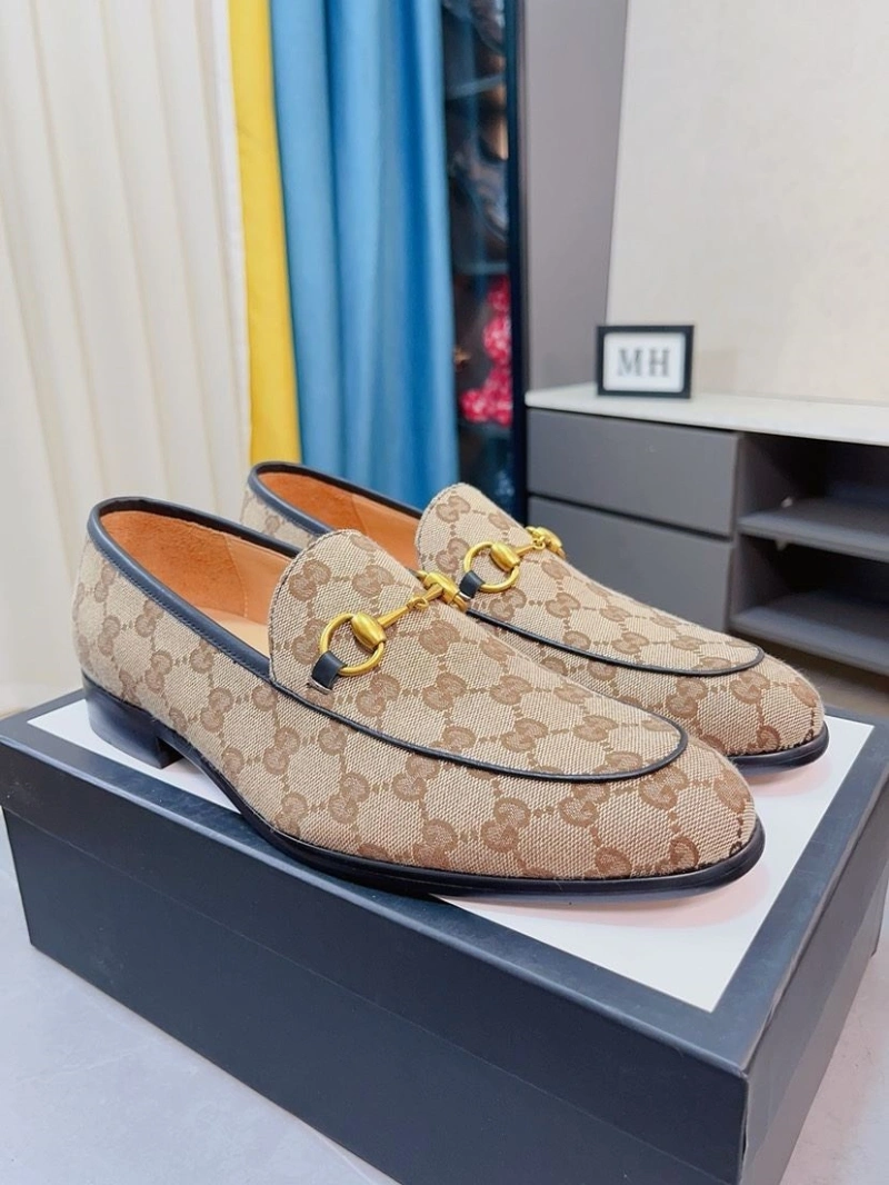 Vibrant Gxccx Leather Shoes 160063