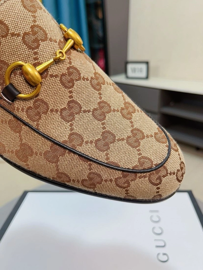 Vibrant Gxccx Leather Shoes 160063