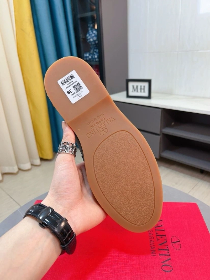 Flexible Vxlxntino Leather Shoes 231269