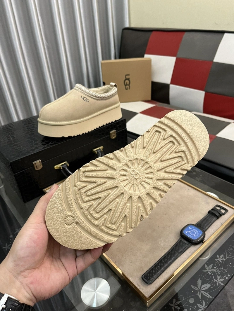 Efficient UGX Boots 228271