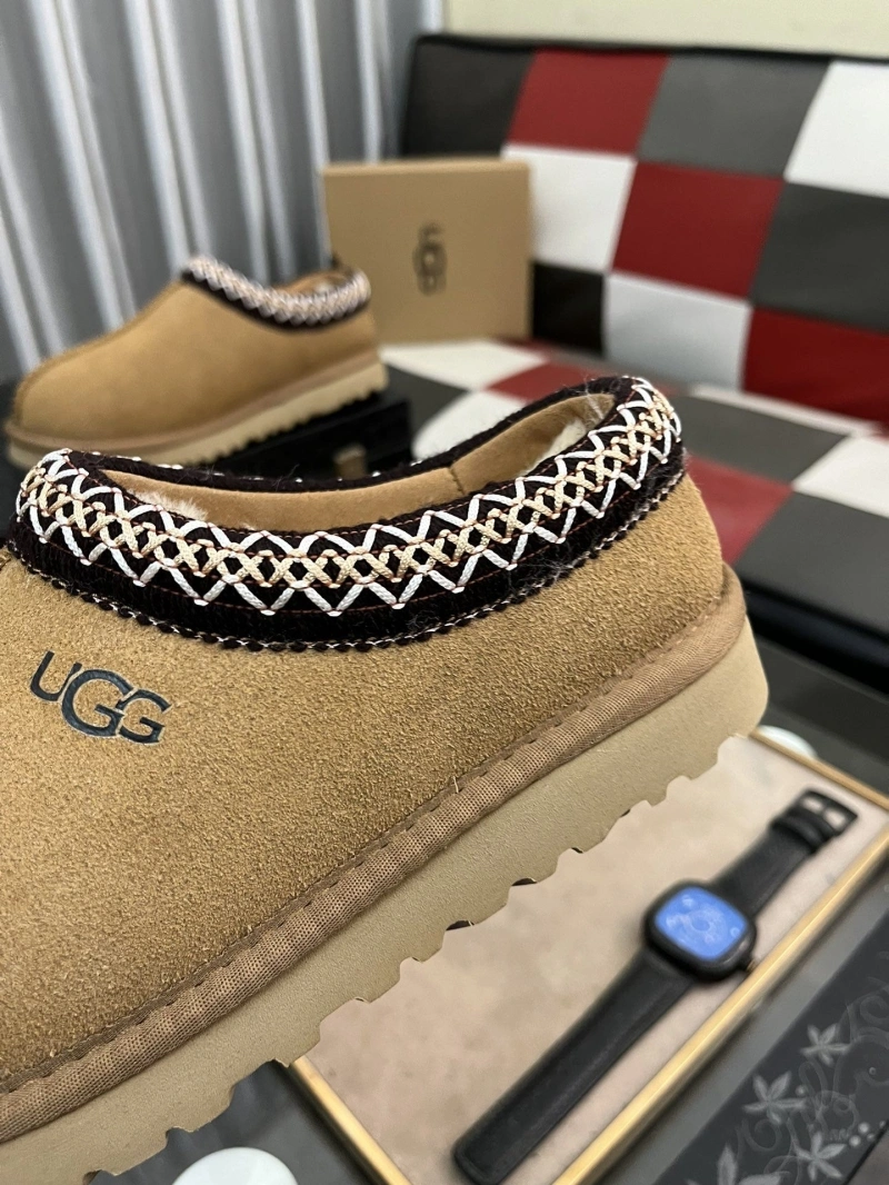 Modern UGX Boots 228260